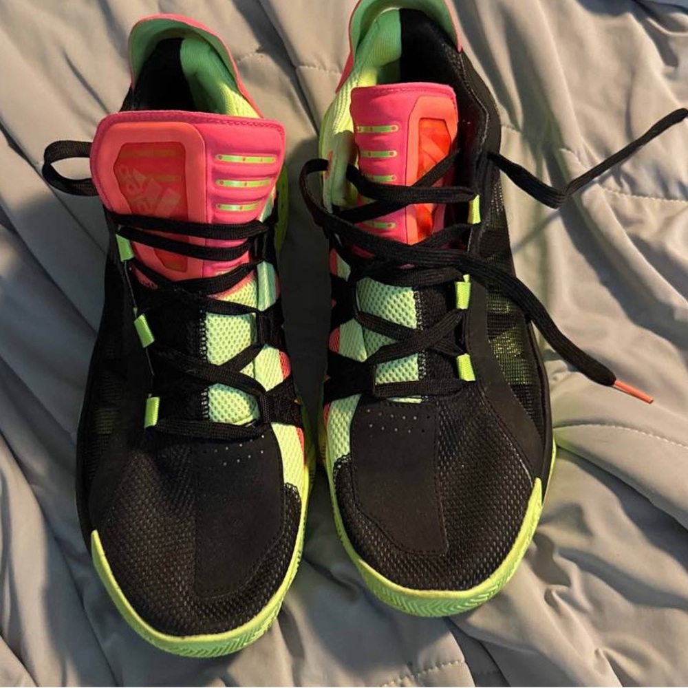Dame 6 ‘signal green’